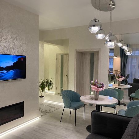 Panorama Luxury Apartment In The House With A Spire, A Historical Building In The City Centre Carcóvia Exterior foto